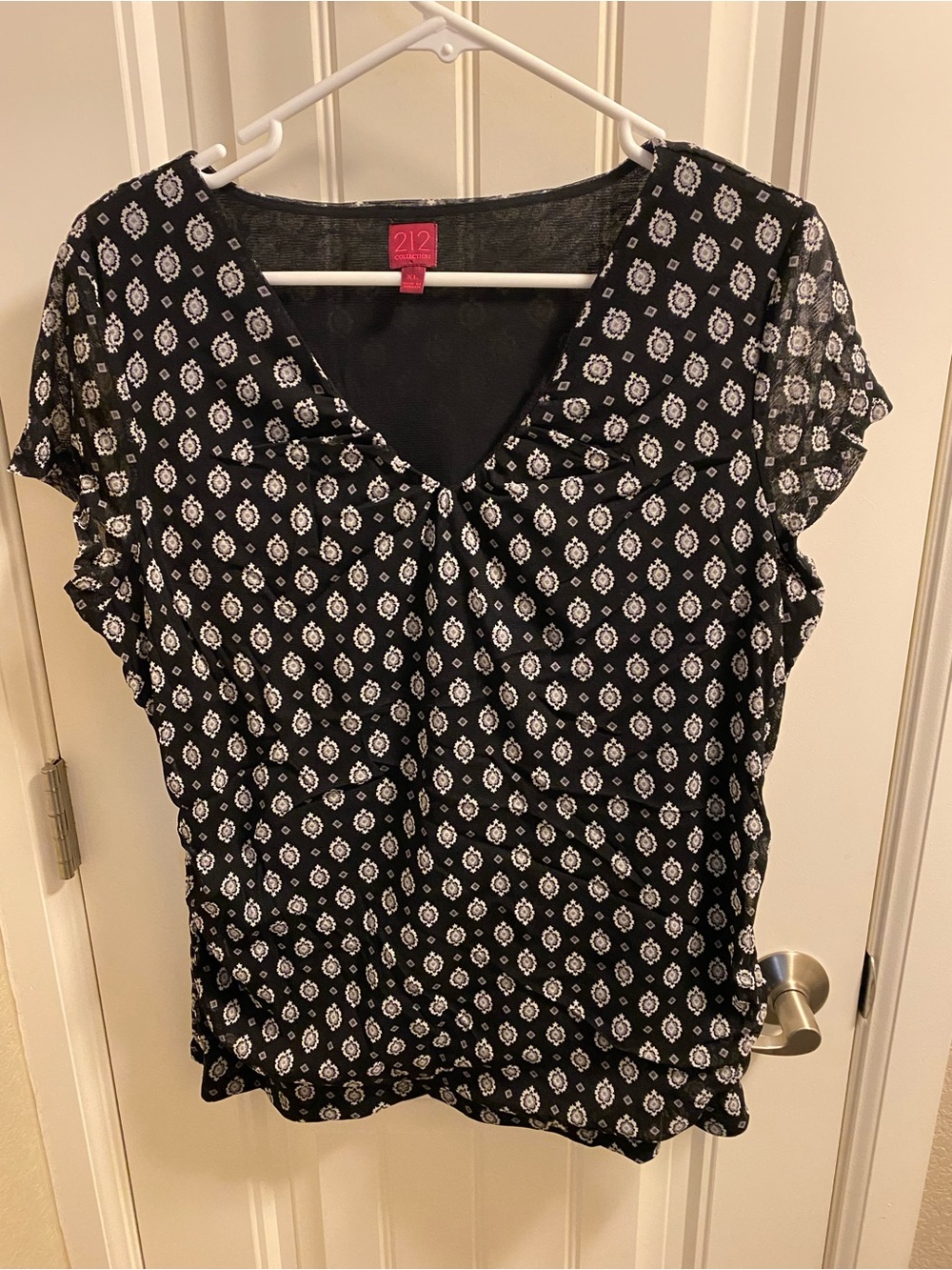 212 Collection XL Top Black White Stretch Blouse Lined Shirt Short Sleeve